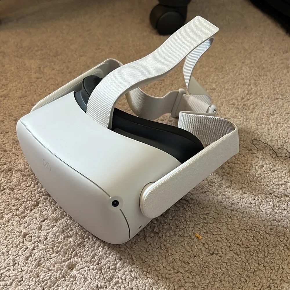 Gently used Oculus Quest 2. 128gb version.